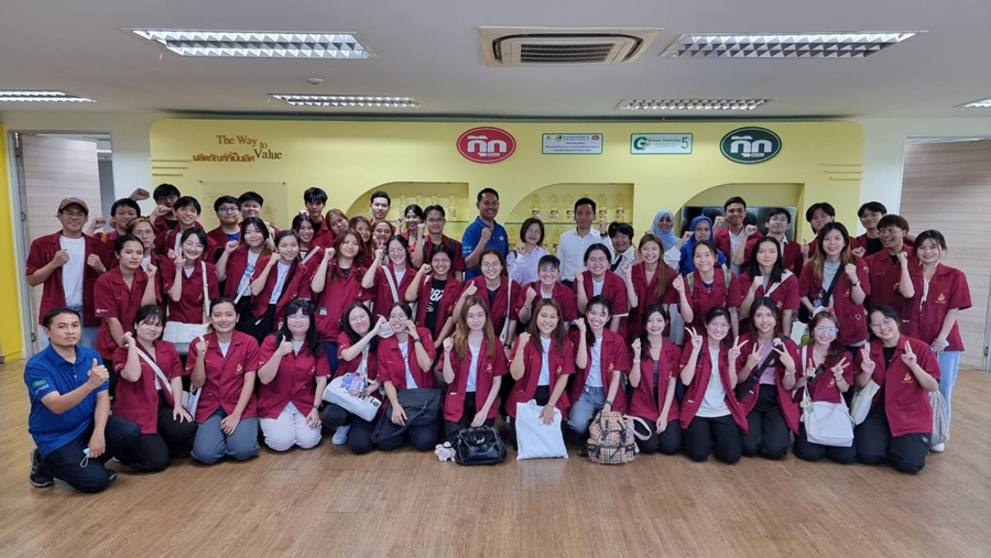 The students, staff and faculties from EGCHE visited Thanakorn vegetable oil products co.,ltd..