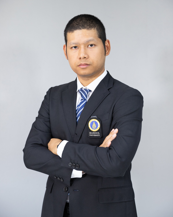 Dr.Ratchanon Chantanuson