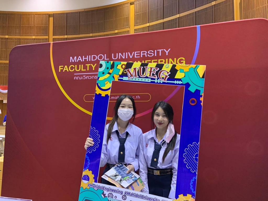 คณะวิศวกรรมศาสตร์ ม.มหิดล ร่วมออกบูธประชาสัมพันธ์แนะนำหลักสูตร แผนการศึกษา และระบบการรับนักศึกษา ให้แก่นักเรียนโรงเรียนอัสสัมชัญธนบุรี