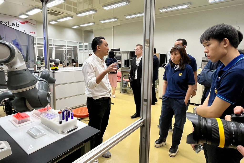 คณะวิศวกรรมศาสตร์ ม.มหิดล ให้การต้อนรับ บริษัท ธนัทกร อินเตอร์เนชั่นแนล ในการมาหารือแนวทางความร่วมมือด้านการส่งเสริมการวิจัย