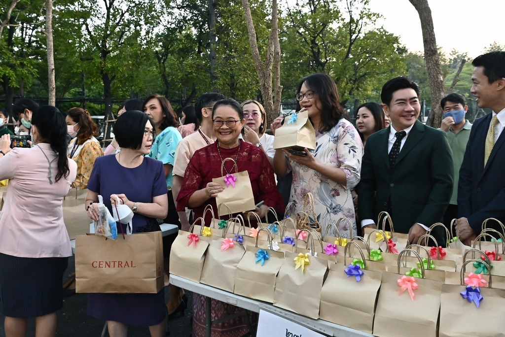 คณะวิศวกรรมศาสตร์ ม.มหิดล ร่วมพิธีทำบุญตักบาตรและพิธีเจริญพระพุทธมนต์ เนื่องในศุภมงคลสมัยขึ้นปีใหม่ ปีพุทธศักราช 2567