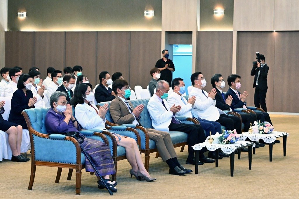รองศาสตราจารย์ ดร.ธนภัทร์ วานิชานนท์ รองคณบดีฝ่ายยุทธศาสตร์และการจัดการทุนมนุษย์ คณะวิศวกรรมศาสตร์ ม.มหิดล ร่วมงานวันคล้ายวันสถาปนาคณะทันตแพทยศาสตร์ ม.มหิดล ครบรอบ 55 ปี 