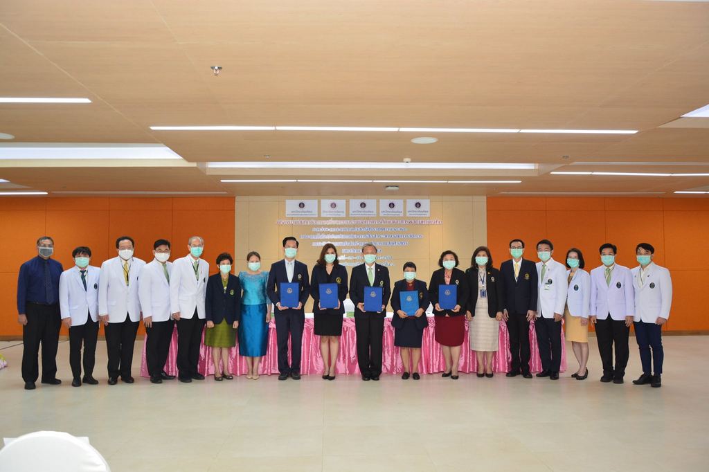MoU Signing on Educational Cooperation Between the Faculty of Engineering, the Faculty of Medicine, Siriraj Hospital, the Faculty of Information and Communication Technology, College of Management, and the Faculty of Public Health, Mahidol University 