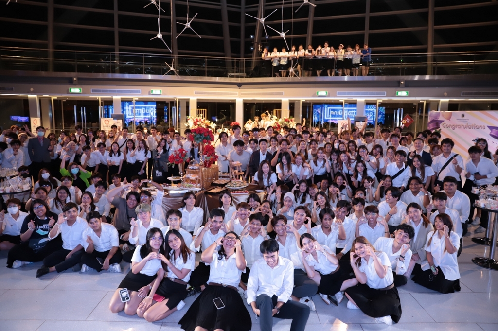 The Faculty of Engineering, Mahidol University organized a farewell event for 4 th year students from academic year 2022.