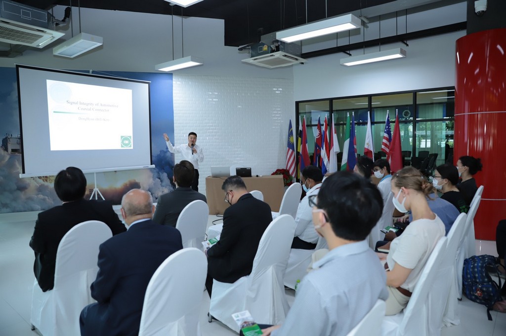 The Faculty of Engineering, Mahidol University welcomed Asst. Prof. DongHyun Kim, a Professor Electrical and Computer Engineering from Missouri University of Science and Technology. 