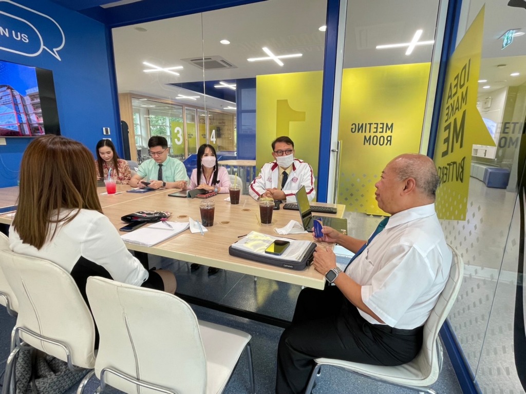 The Faculty of Engineering, Mahidol University participated in a collaborative meeting focused on student applications, course development, and student activities at Assumption College Thonburi.