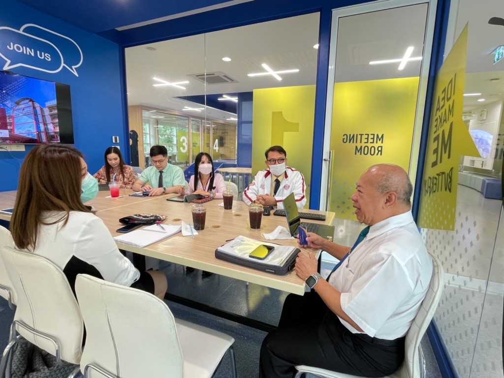 The Faculty of Engineering, Mahidol University participated in a collaborative meeting focused on student applications, course development, and student activities at Assumption College Thonburi.