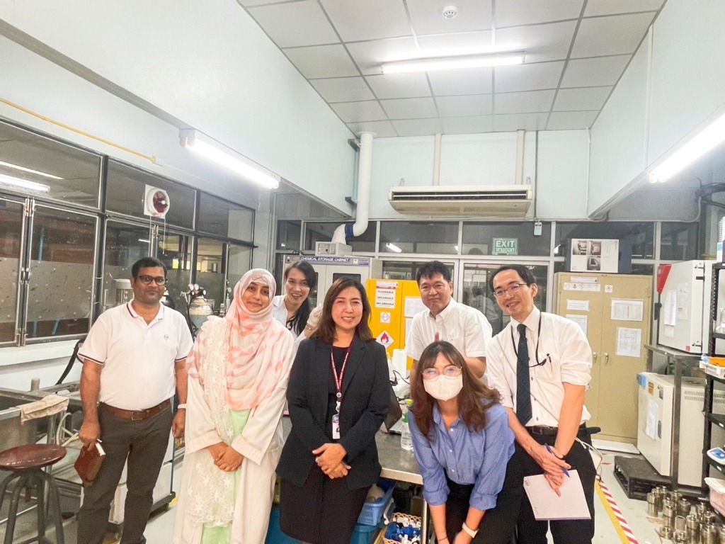 The Department of Chemical Engineering, Faculty of Engineering, Mahidol University, extended a warm welcome to Prof. Chiaki Ogino from Kobe University, Japan, and representatives from Sumitomo Heavy Industries.