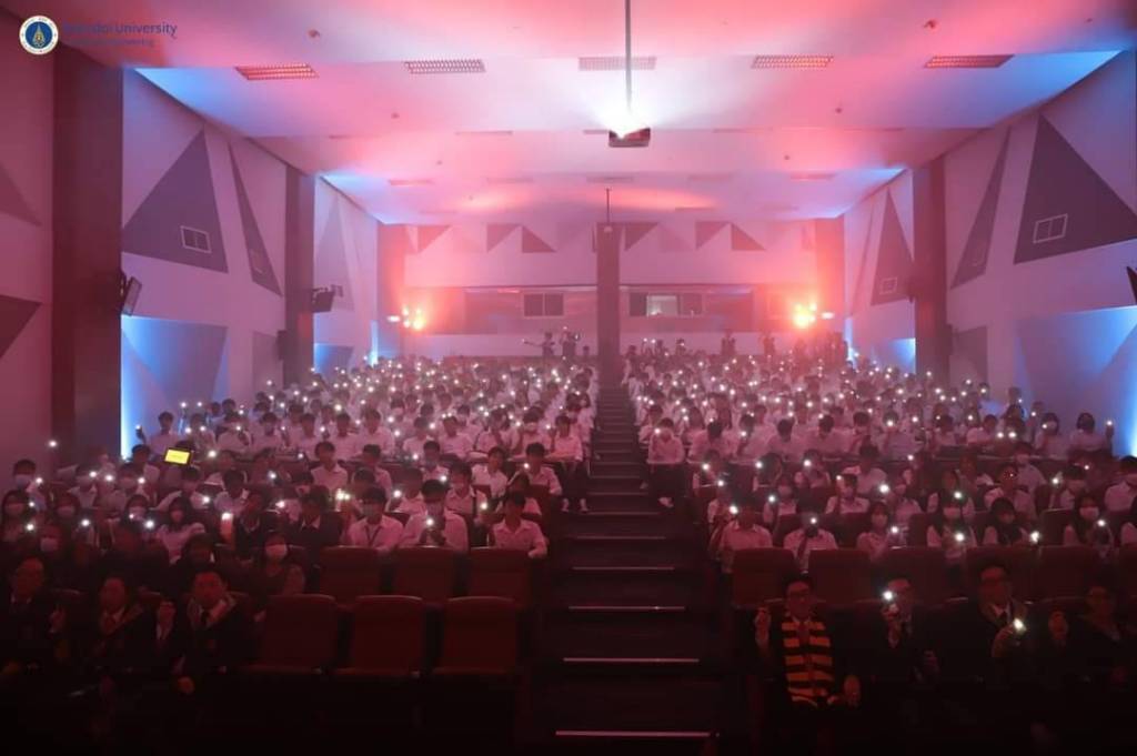 The Faculty of Engineering, Mahidol University orchestrated the 2023 Freshmen Orientation Day, enchanting participants with a Harry Potter-themed experience, magically transforming an auditorium into the grandeur of Hogwart's Castle Hall.