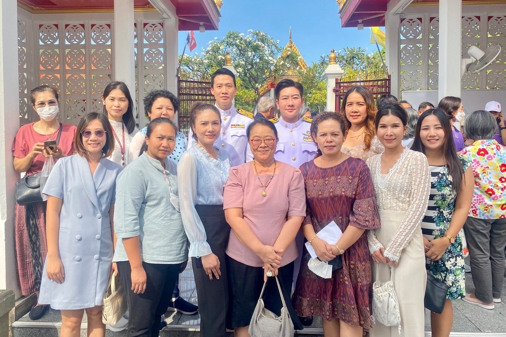 The Faculty of Engineering participated in presenting the royal Kathin robe of Mahidol University at Wat Nuannoradit.