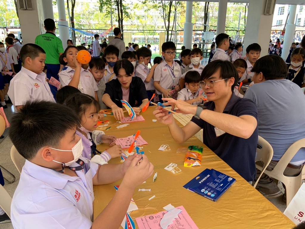 The Faculty of Engineering participated in a showcase booth to encourage learning for students on ACT ACADEMIC DAY 2023: The Kingdom of Learning at Assumption College Thonburi.