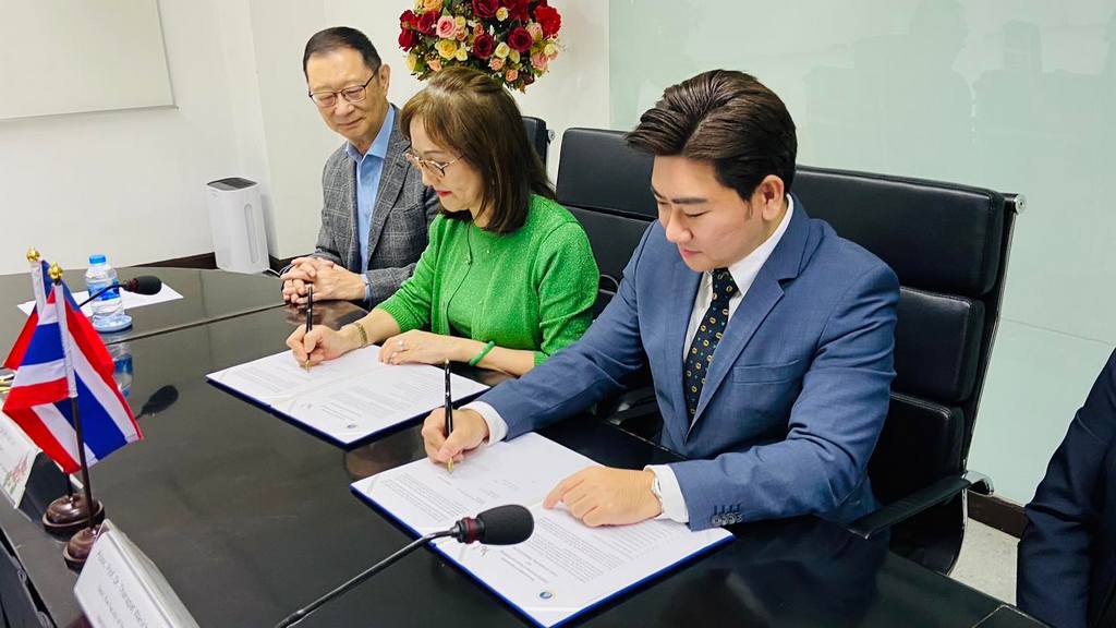Memorandum of Understanding (MoU) Signing Ceremony between the Faculty of Engineering, Mahidol University, and Lunghwa University of Science and Technology