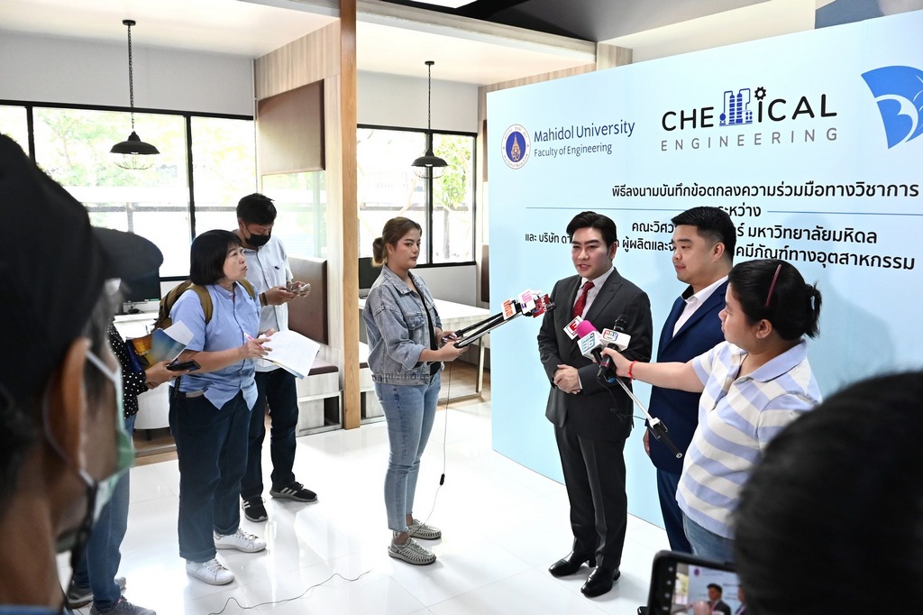 The Memorandum of Understanding (MoU) signing ceremony between the Faculty of Engineering, Mahidol University, and DasBlue Company Limited took place at the Innogineer Studio