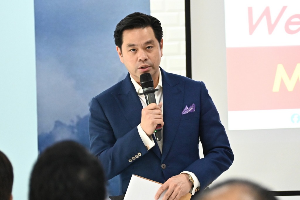 The Memorandum of Understanding (MoU) signing ceremony between the Faculty of Engineering, Mahidol University, and DasBlue Company Limited took place at the Innogineer Studio