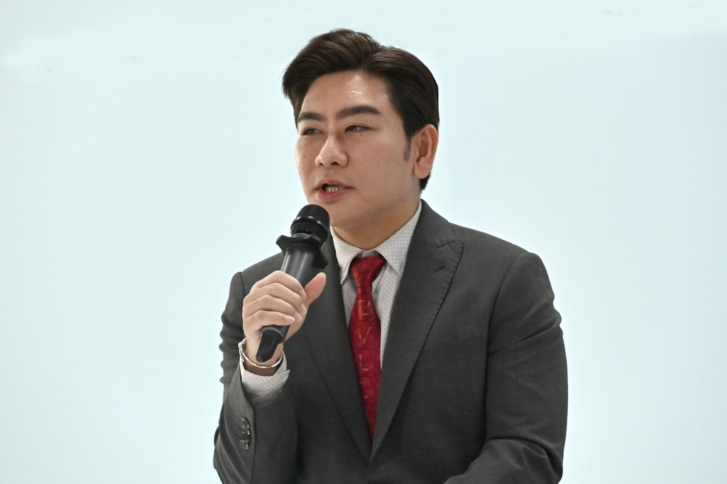 The Memorandum of Understanding (MoU) signing ceremony between the Faculty of Engineering, Mahidol University, and DasBlue Company Limited took place at the Innogineer Studio